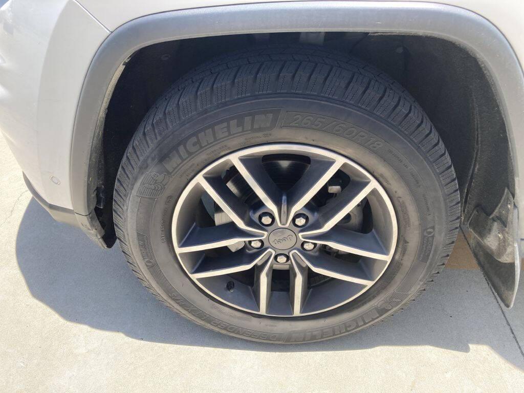 used 2019 Jeep Grand Cherokee car, priced at $11,749