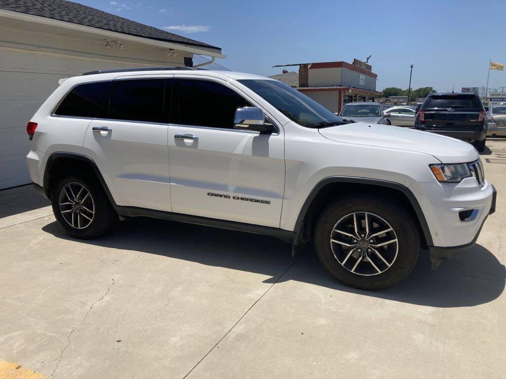 used 2019 Jeep Grand Cherokee car, priced at $11,749