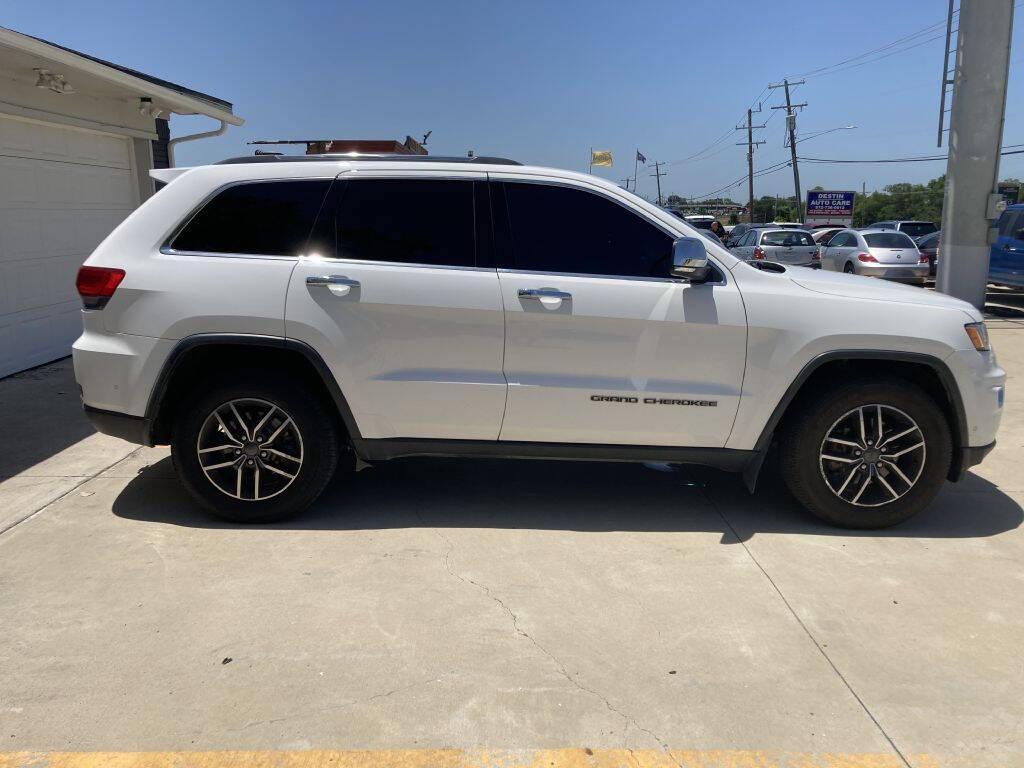 used 2019 Jeep Grand Cherokee car, priced at $11,749
