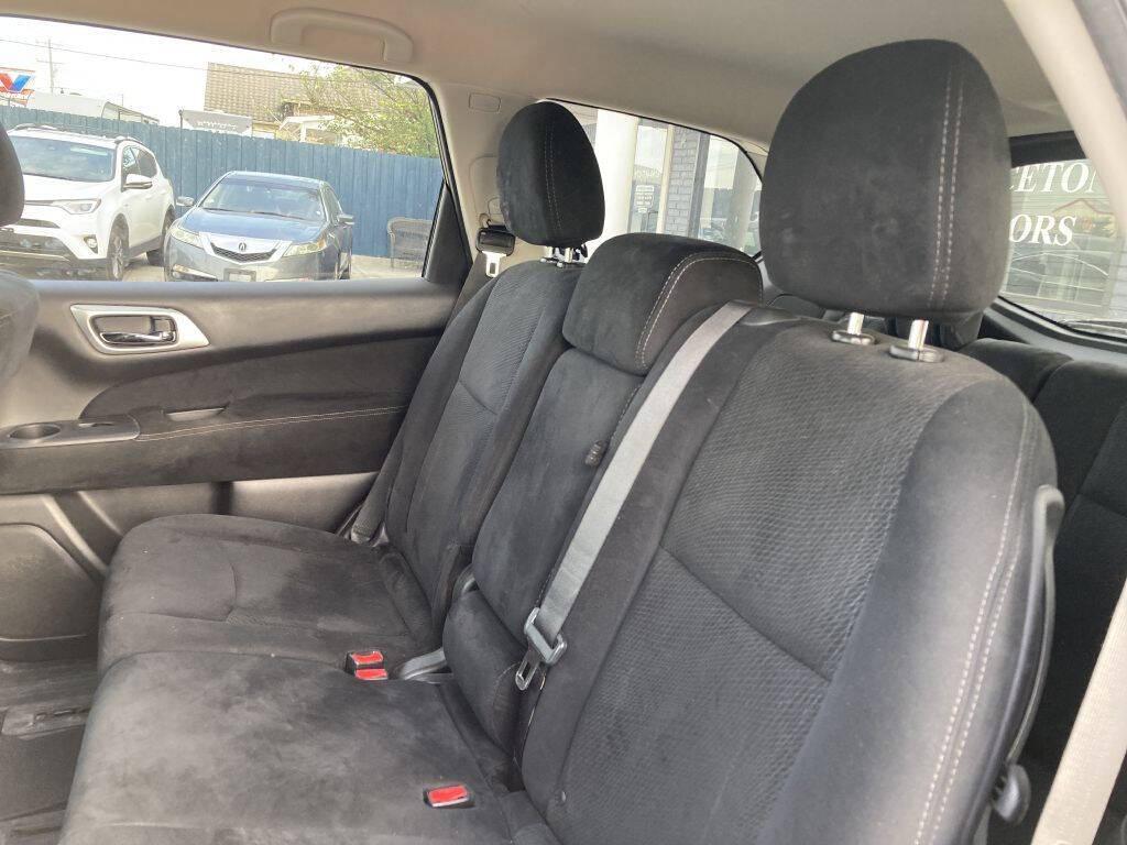 used 2015 Nissan Pathfinder car, priced at $5,999