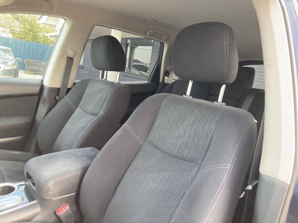 used 2015 Nissan Pathfinder car, priced at $5,999