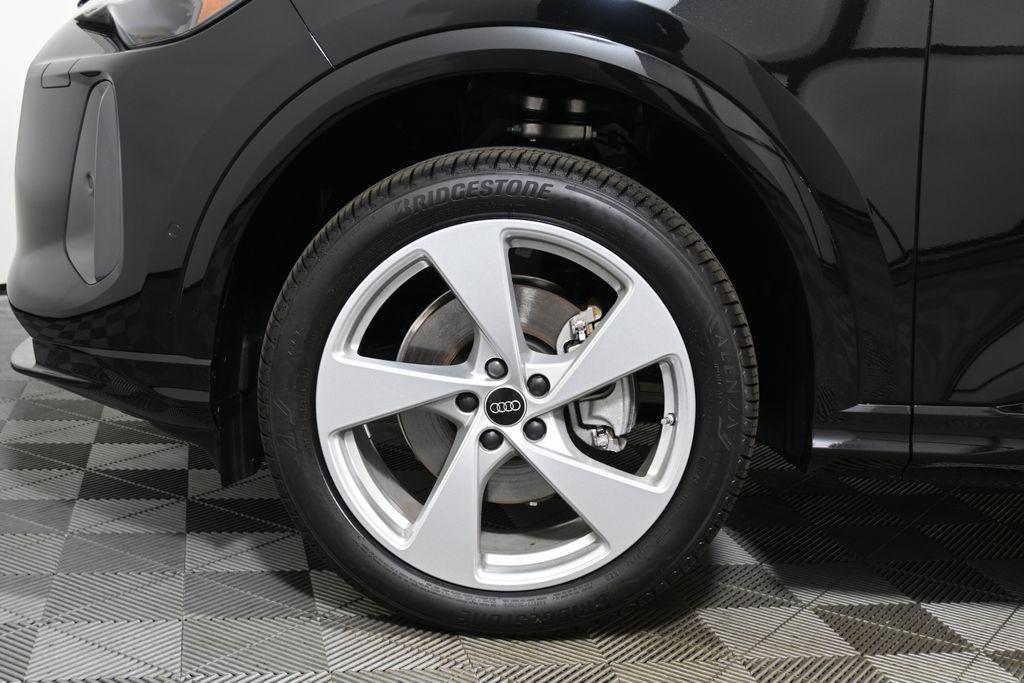 new 2025 Audi Q5 car, priced at $61,430