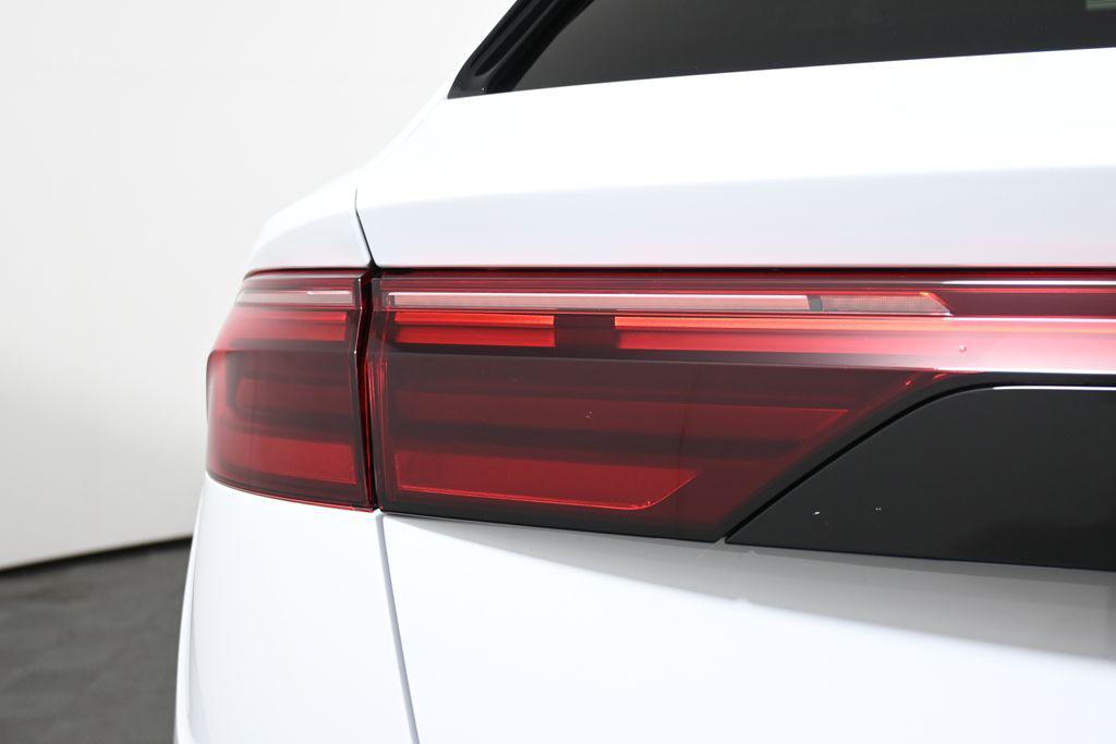 new 2025 Audi Q8 car, priced at $84,595