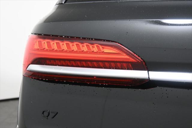 new 2025 Audi Q7 car, priced at $76,575