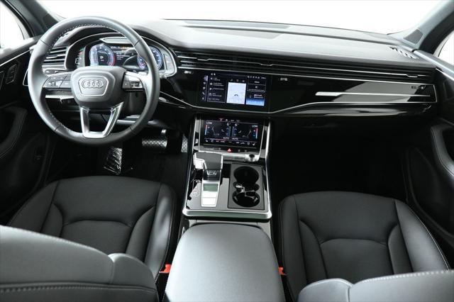 new 2025 Audi Q7 car, priced at $76,575