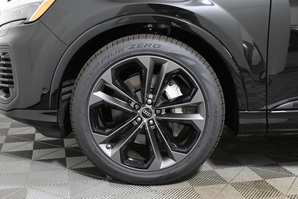new 2026 Audi Q7 car, priced at $78,140
