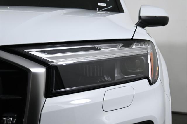 new 2025 Audi Q7 car, priced at $76,480