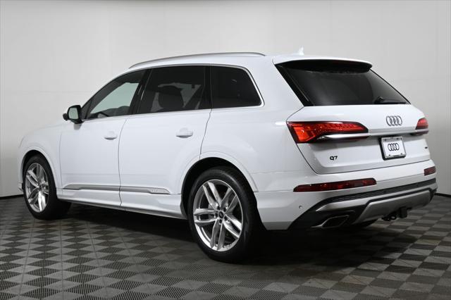 new 2025 Audi Q7 car, priced at $76,480