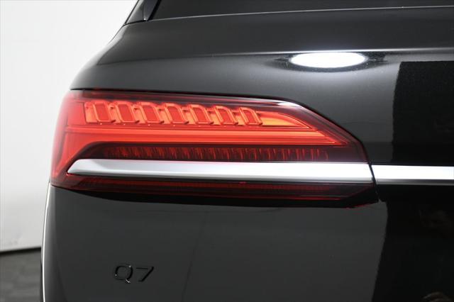 new 2025 Audi Q7 car, priced at $73,730