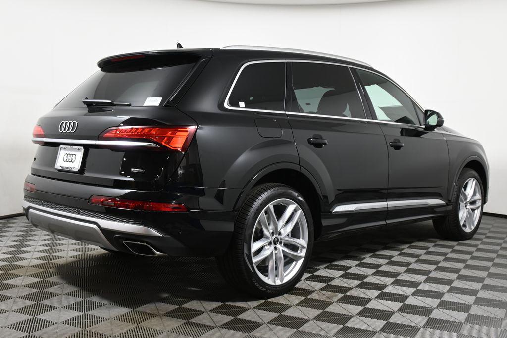 new 2025 Audi Q7 car, priced at $73,730
