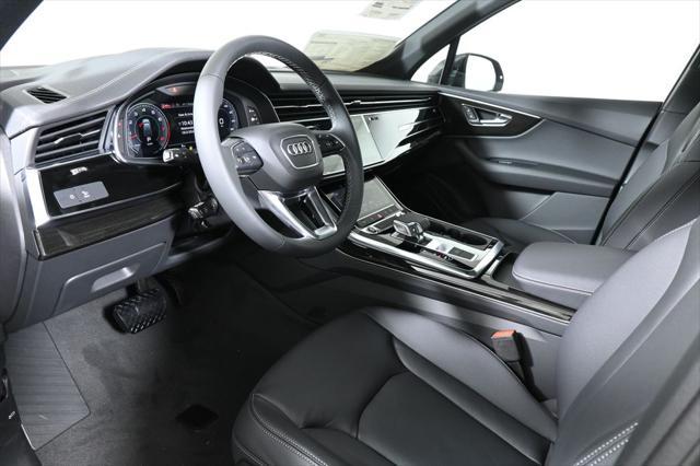 new 2025 Audi Q7 car, priced at $70,930