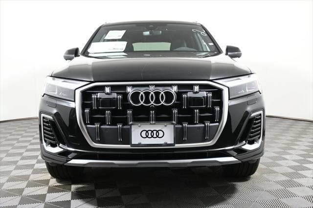 new 2025 Audi Q7 car, priced at $70,930