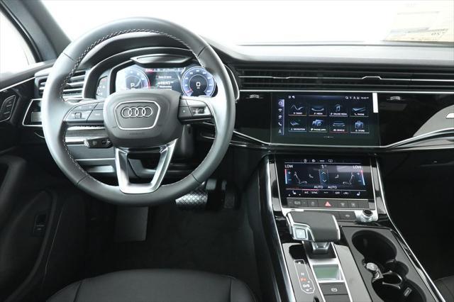 new 2025 Audi Q7 car, priced at $70,930