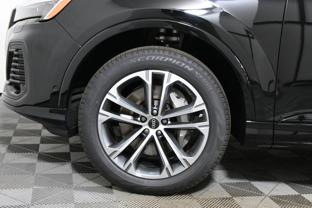 new 2026 Audi Q7 car, priced at $67,895