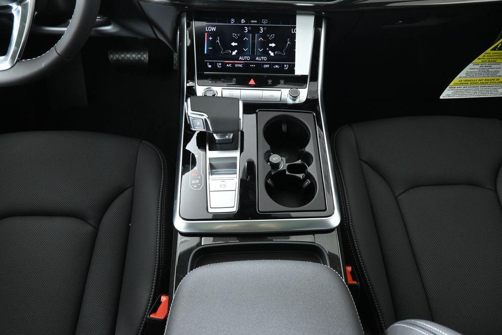 new 2025 Audi Q7 car, priced at $74,090