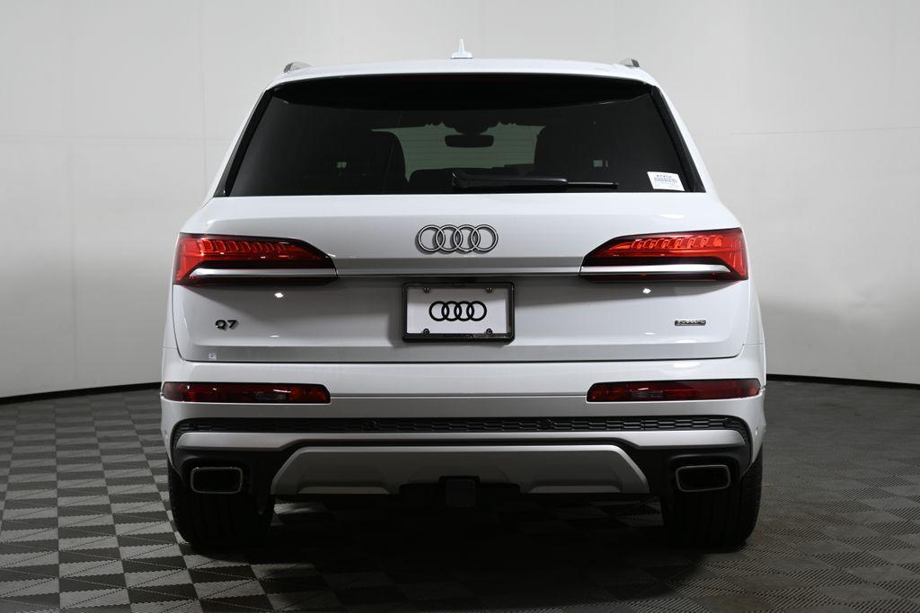new 2025 Audi Q7 car, priced at $74,090