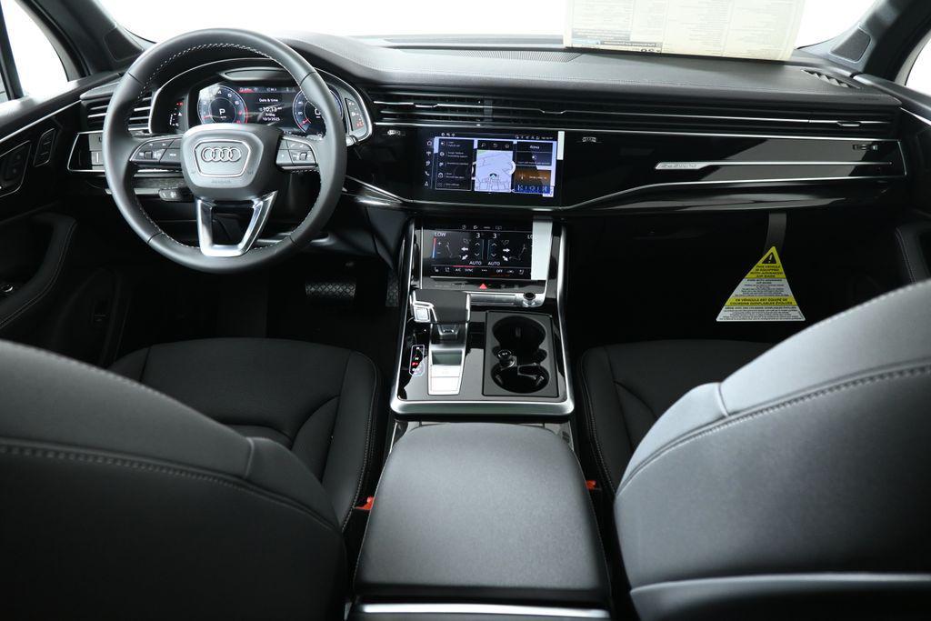new 2025 Audi Q7 car, priced at $74,090