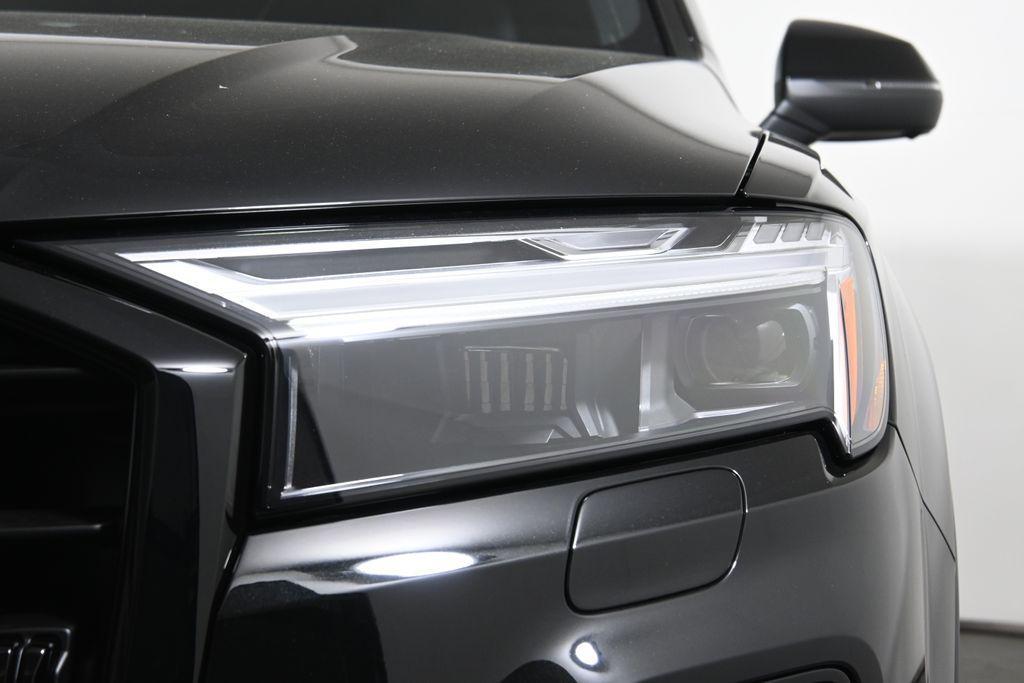 new 2026 Audi Q7 car, priced at $77,695