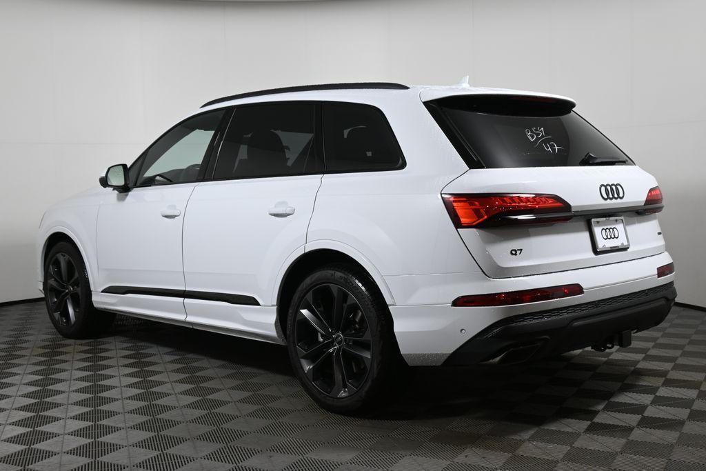 new 2026 Audi Q7 car, priced at $78,445