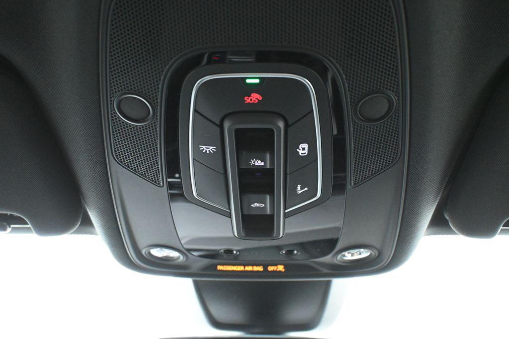 new 2026 Audi Q7 car, priced at $78,445