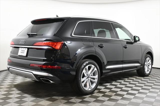 new 2025 Audi Q7 car, priced at $65,730