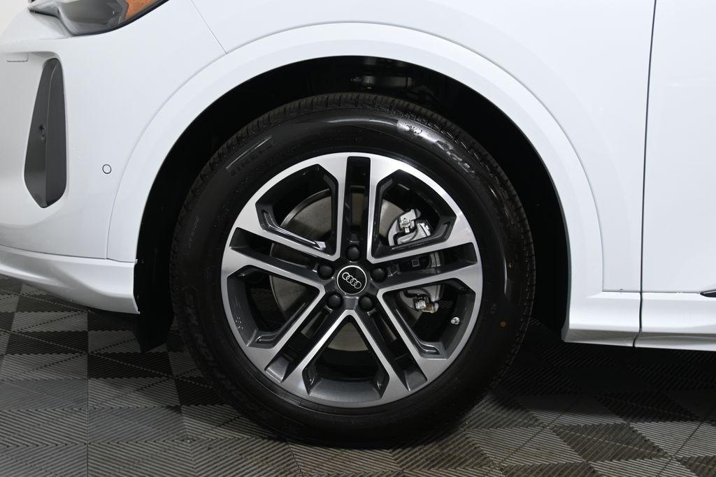 new 2025 Audi Q5 car, priced at $63,450