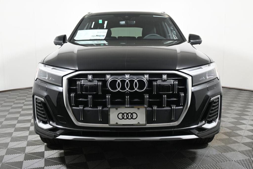 new 2025 Audi Q7 car, priced at $76,480
