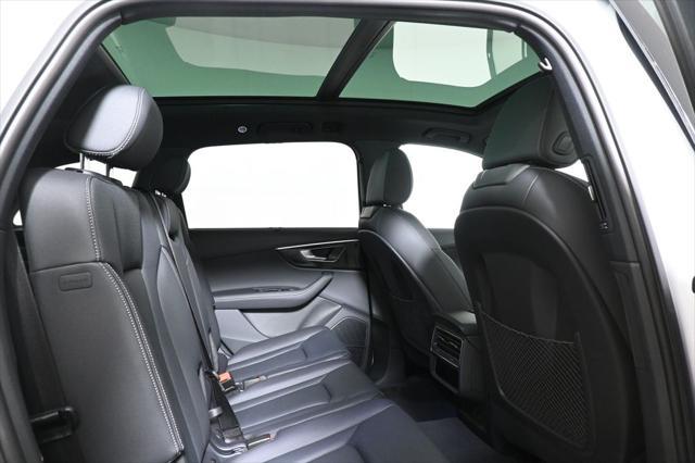 new 2025 Audi Q7 car, priced at $76,480