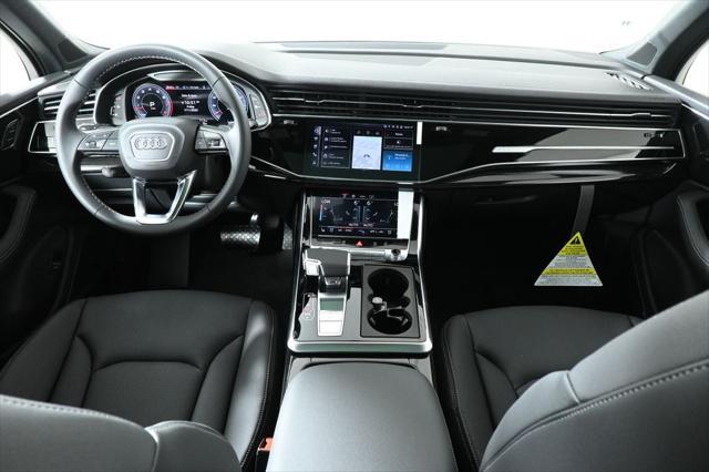 new 2025 Audi Q7 car, priced at $76,480