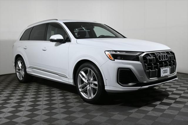 new 2025 Audi Q7 car, priced at $76,480