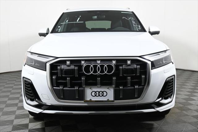 new 2025 Audi Q7 car, priced at $76,480