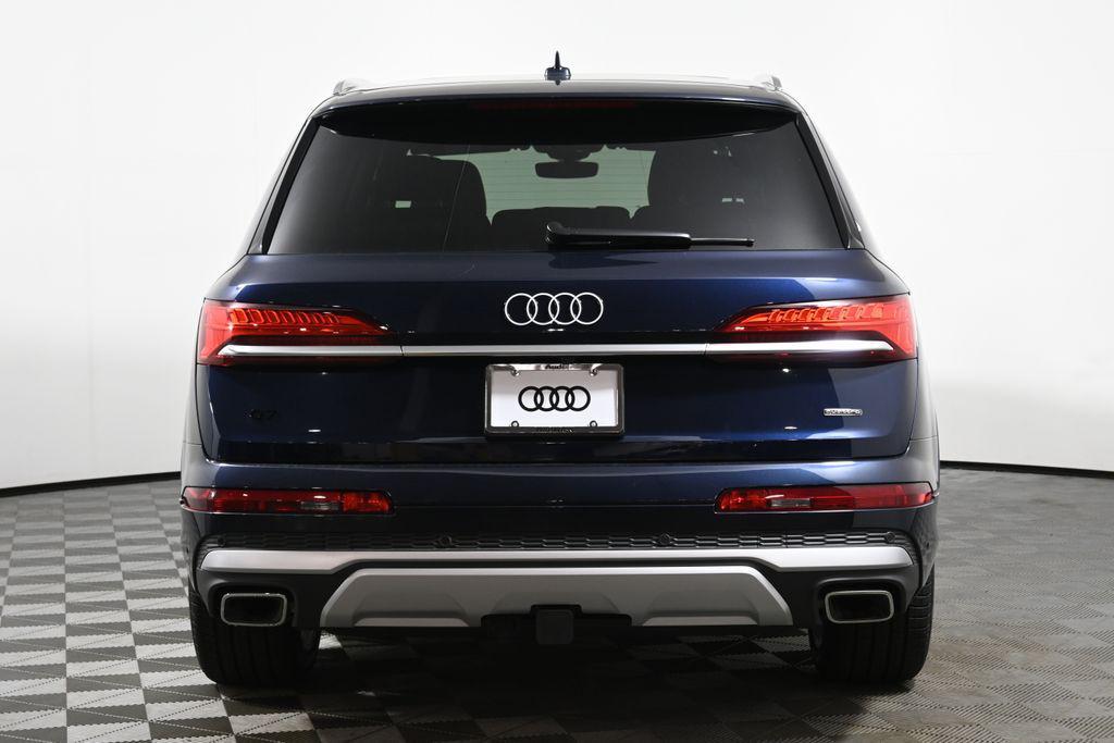 new 2025 Audi Q7 car, priced at $76,480