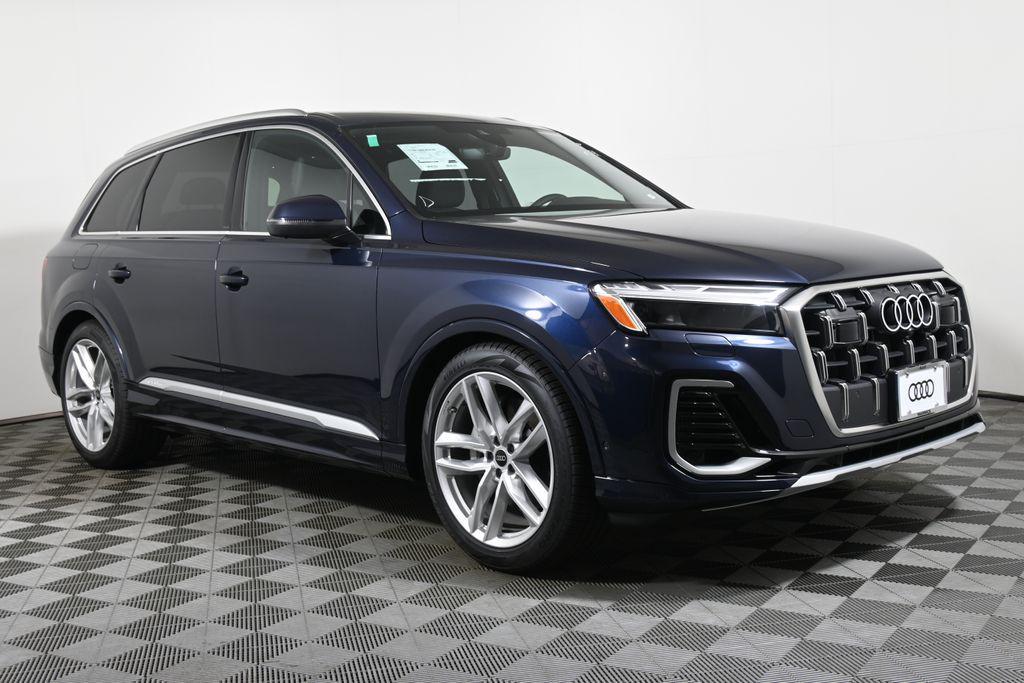 new 2025 Audi Q7 car, priced at $76,480