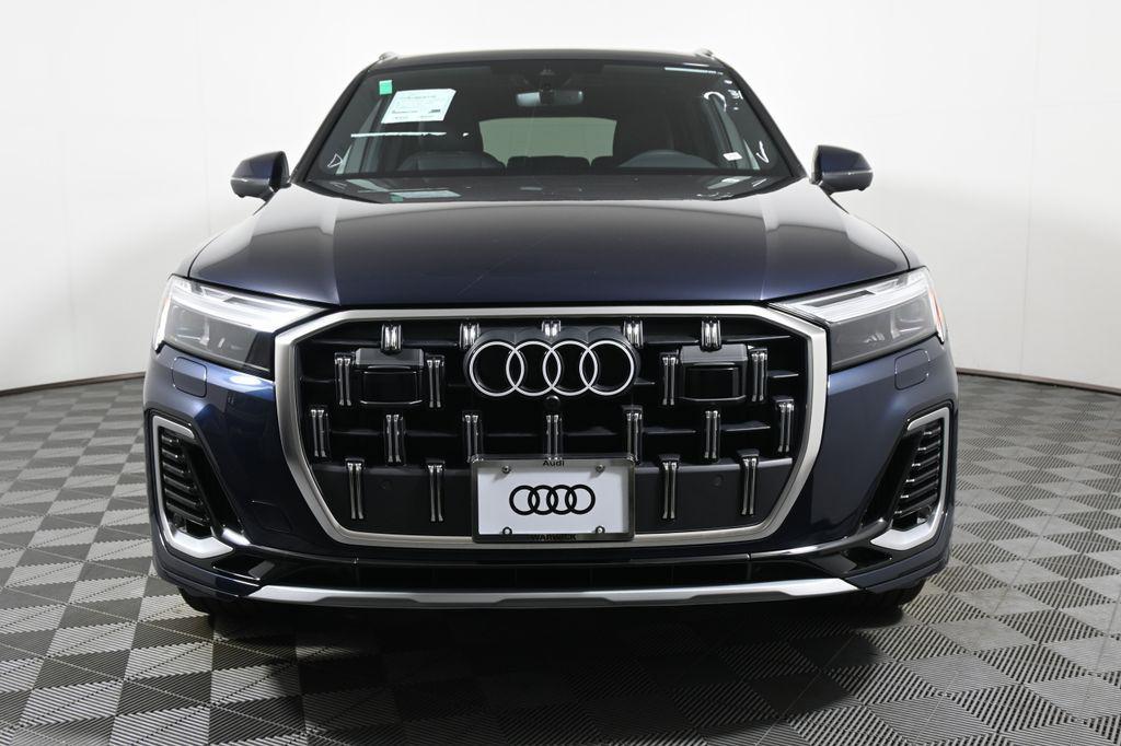 new 2025 Audi Q7 car, priced at $76,480