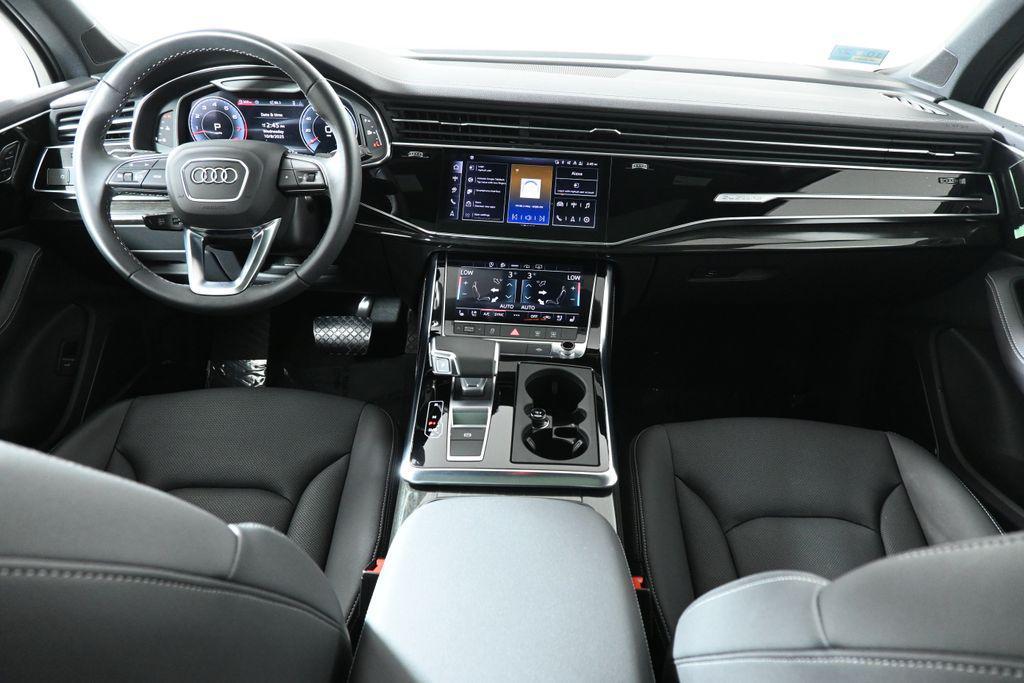 used 2025 Audi Q7 car, priced at $60,000