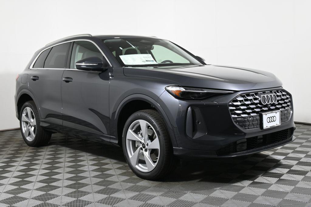 new 2025 Audi Q5 car, priced at $60,560