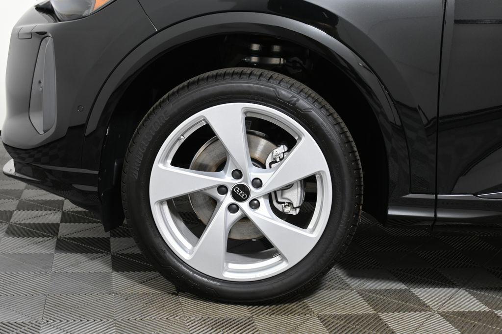 new 2025 Audi Q5 car, priced at $60,990