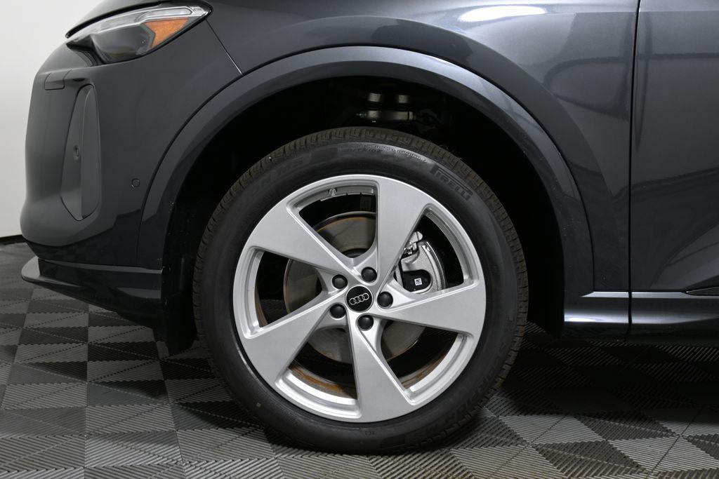 new 2025 Audi Q5 car, priced at $60,480