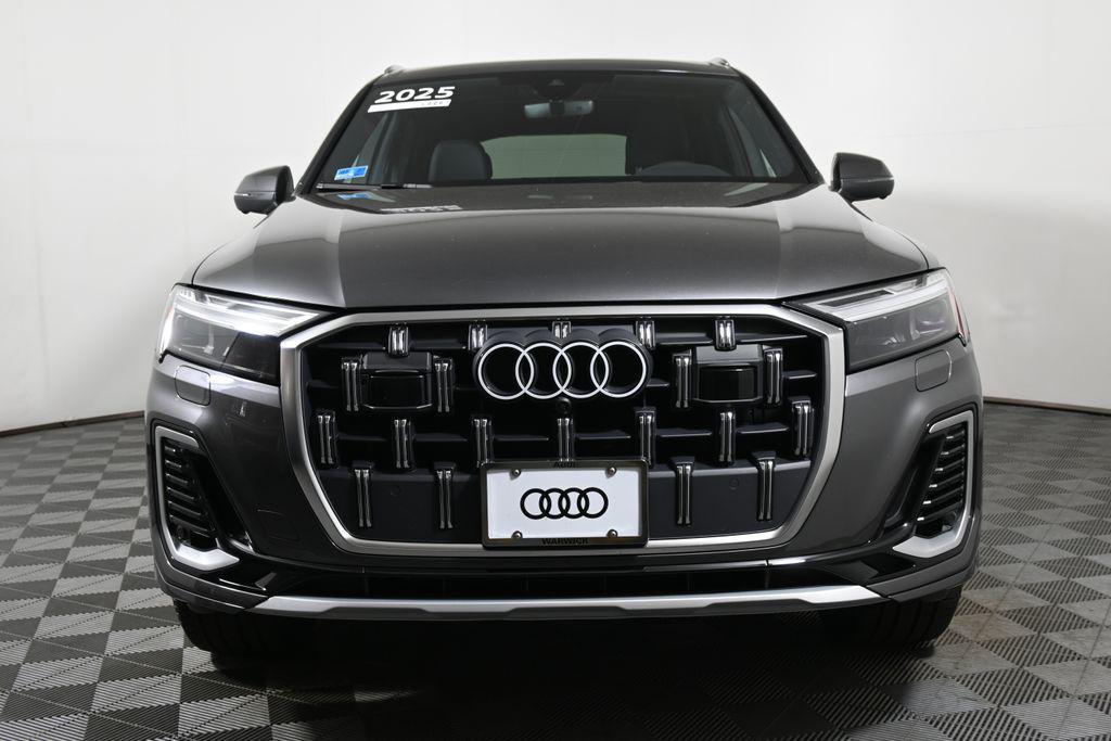 used 2025 Audi Q7 car, priced at $56,400