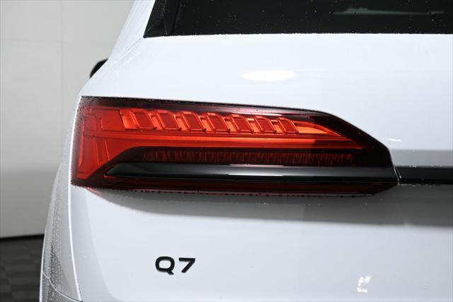 new 2025 Audi Q7 car, priced at $77,880