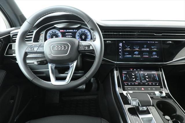 new 2025 Audi Q7 car, priced at $77,880