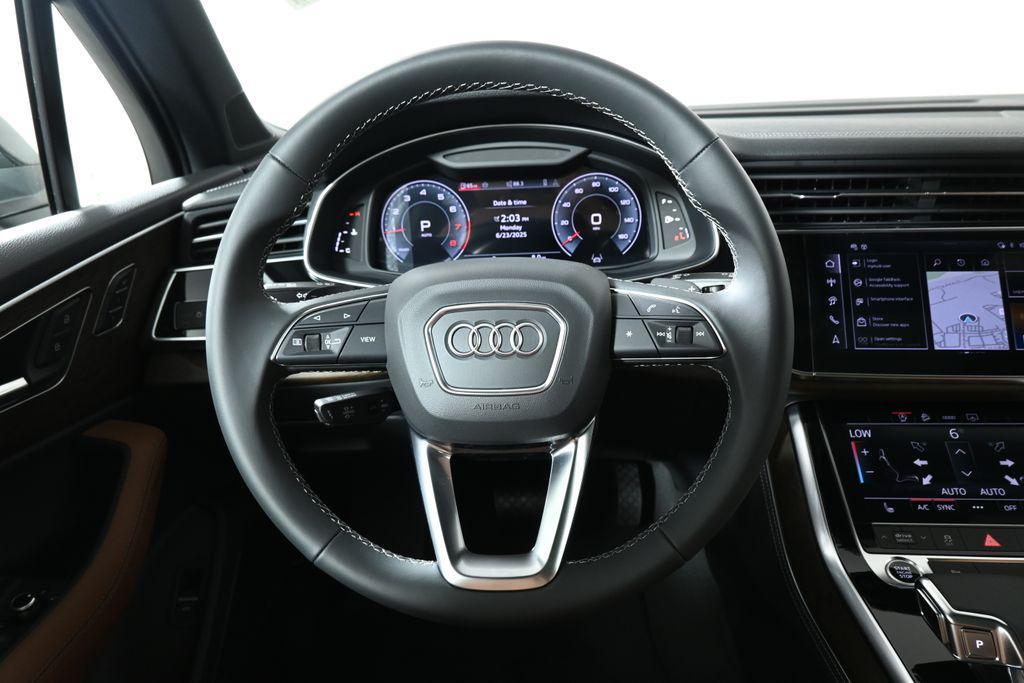 new 2025 Audi Q7 car, priced at $70,790