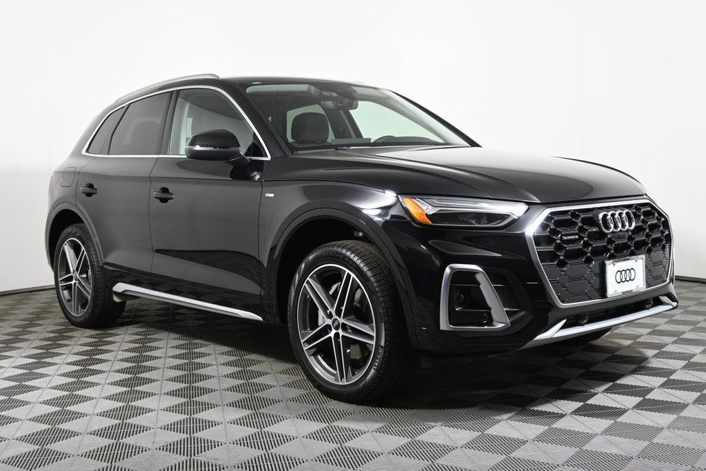new 2025 Audi Q5 car, priced at $67,080