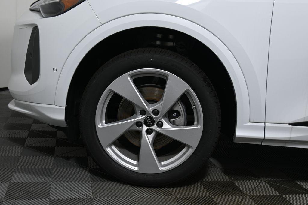 new 2025 Audi Q5 car, priced at $61,430