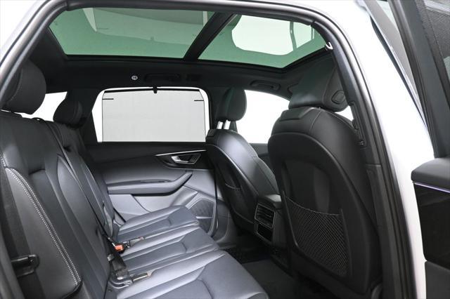 new 2025 Audi Q7 car, priced at $76,480