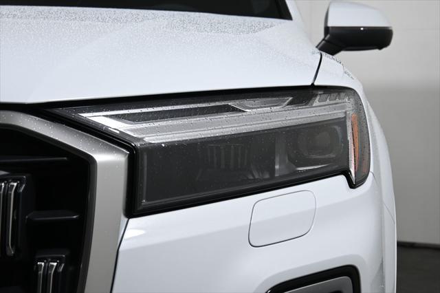 new 2025 Audi Q7 car, priced at $76,480