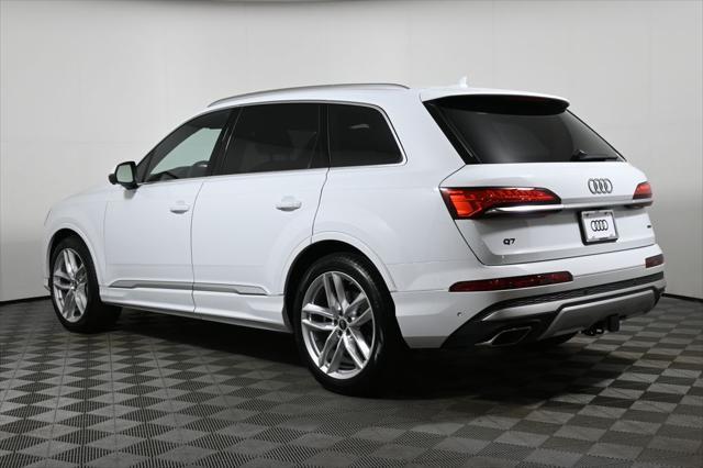 new 2025 Audi Q7 car, priced at $76,480