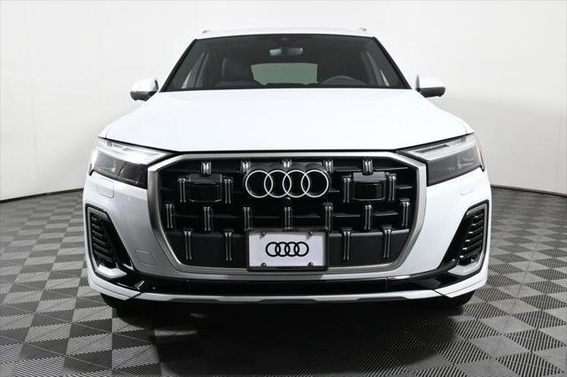 new 2025 Audi Q7 car, priced at $76,480