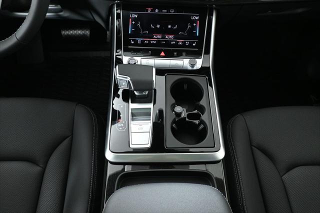 new 2025 Audi Q7 car, priced at $76,480