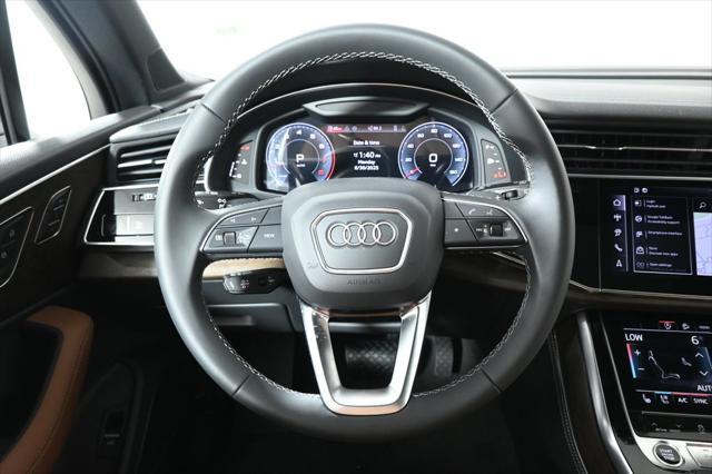 new 2025 Audi Q7 car, priced at $77,580